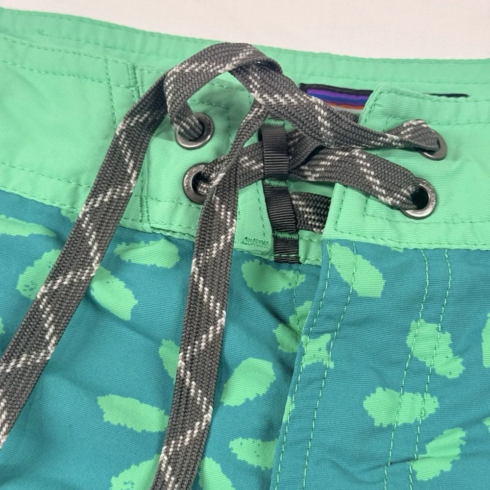Patagonia Wavefarer Board Shorts Womens 10 Teal Sand Dollar Surf Swim Nylon‎